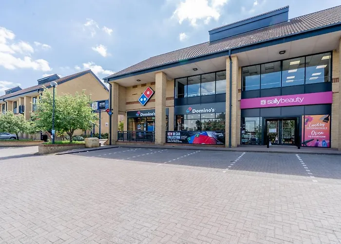 Mk City Center House, Perfect For Families, Groups, Free Parking, Desk Space Managed By Chique Properties Ltd
