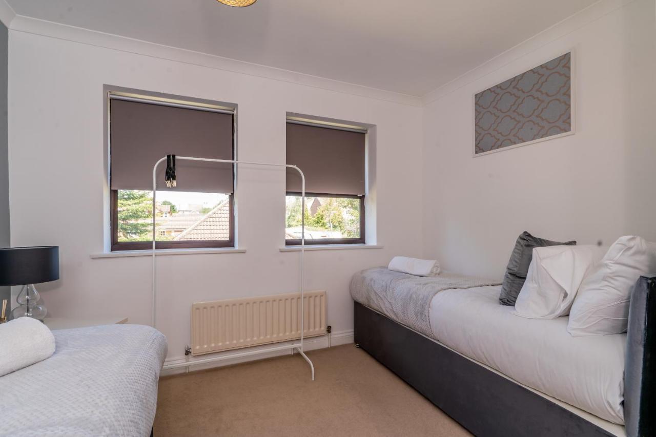 Holiday home Mk Center House: Family-friendly With Free Parking And Sky Tv *